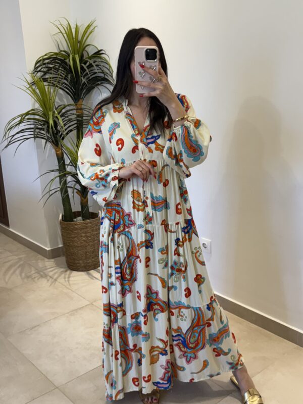 Robe Laury