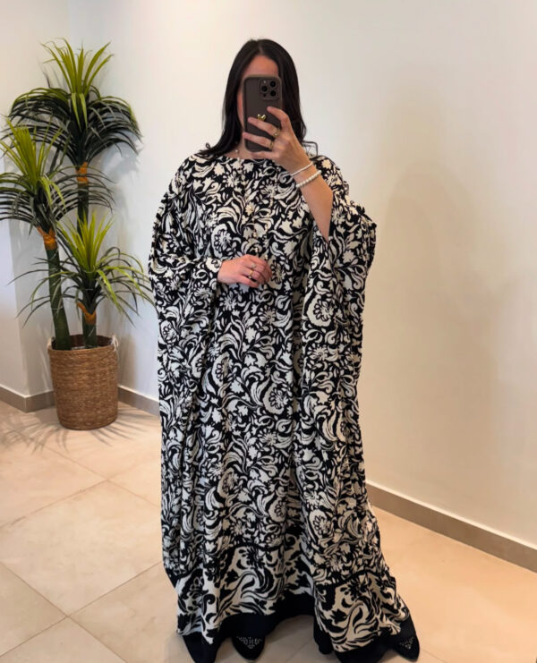Robe Aya 1 – Image 2