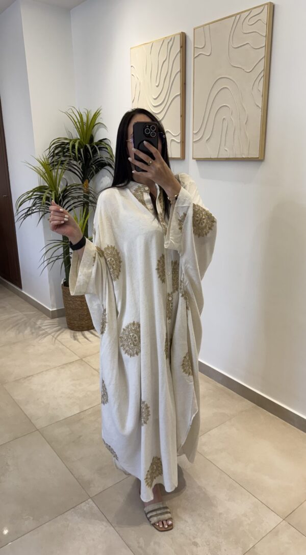Robe Hilda