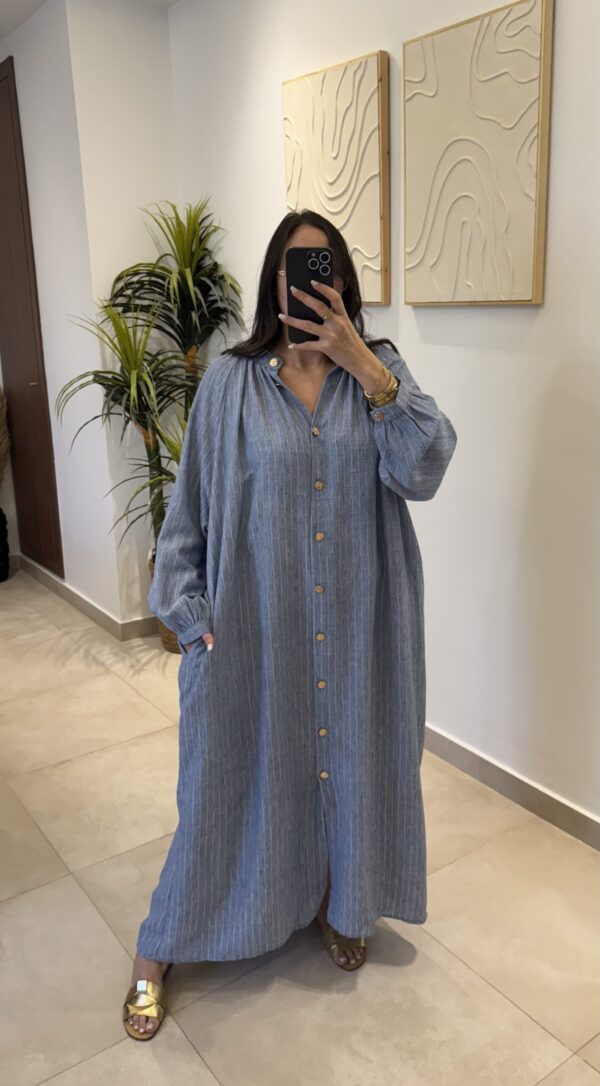 Robe Queen – Image 10