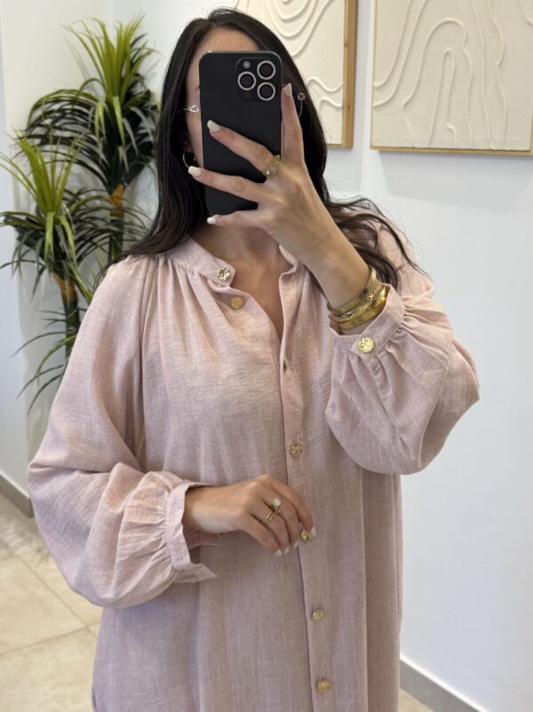 Robe Queen – Image 19