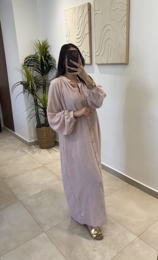Robe Queen – Image 20